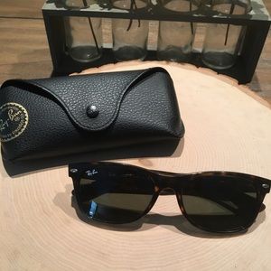 Original Wayfarer Ray Ban Sunglasses